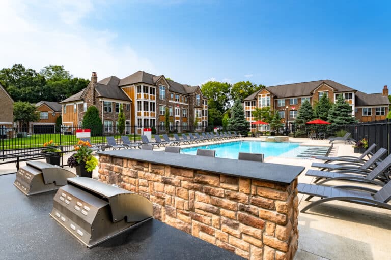 The-Hamilton-at-Fishers-apartments-02